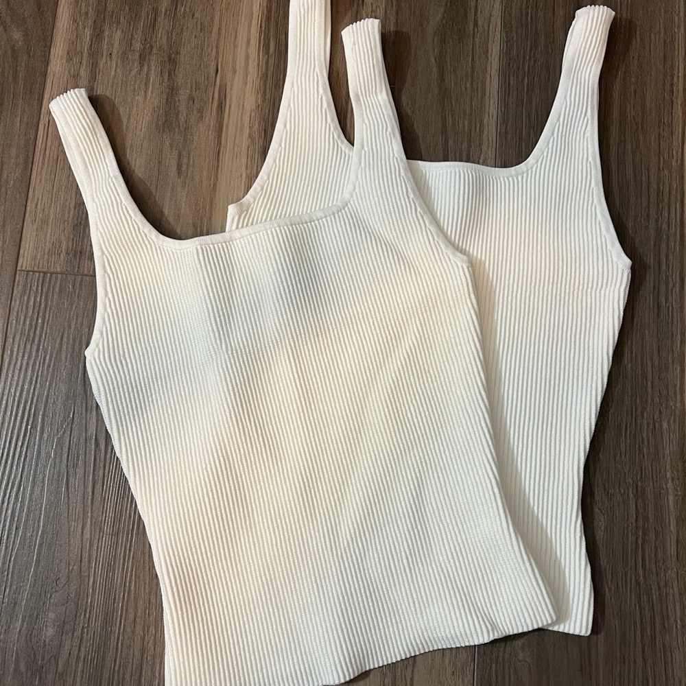Aritzia Babaton Sculpt Knit Waist Length Tank Top Squareneck White